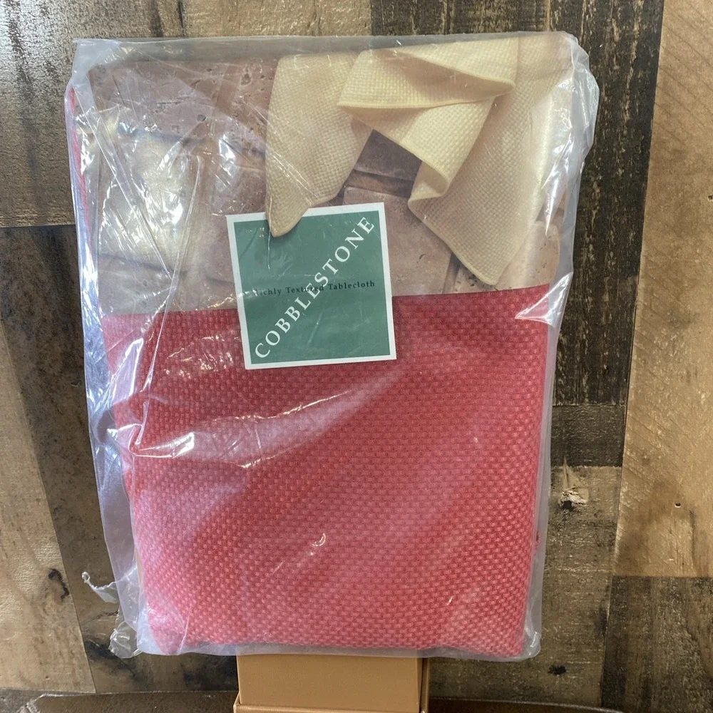 Cobblestone Tablecloth Textured Rust 70